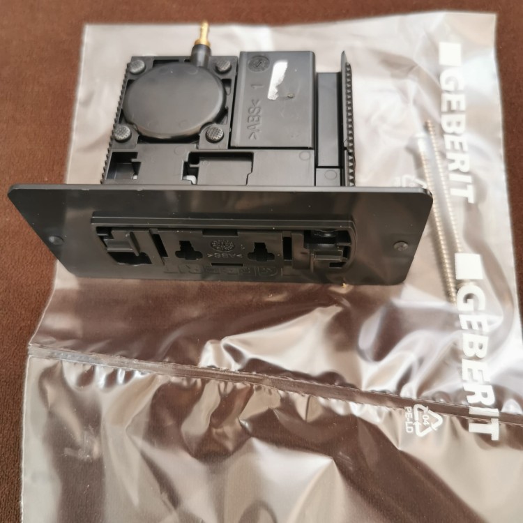 242.956.00.1 Geberit Zestaw mont. przycisku zdalnego TYP70