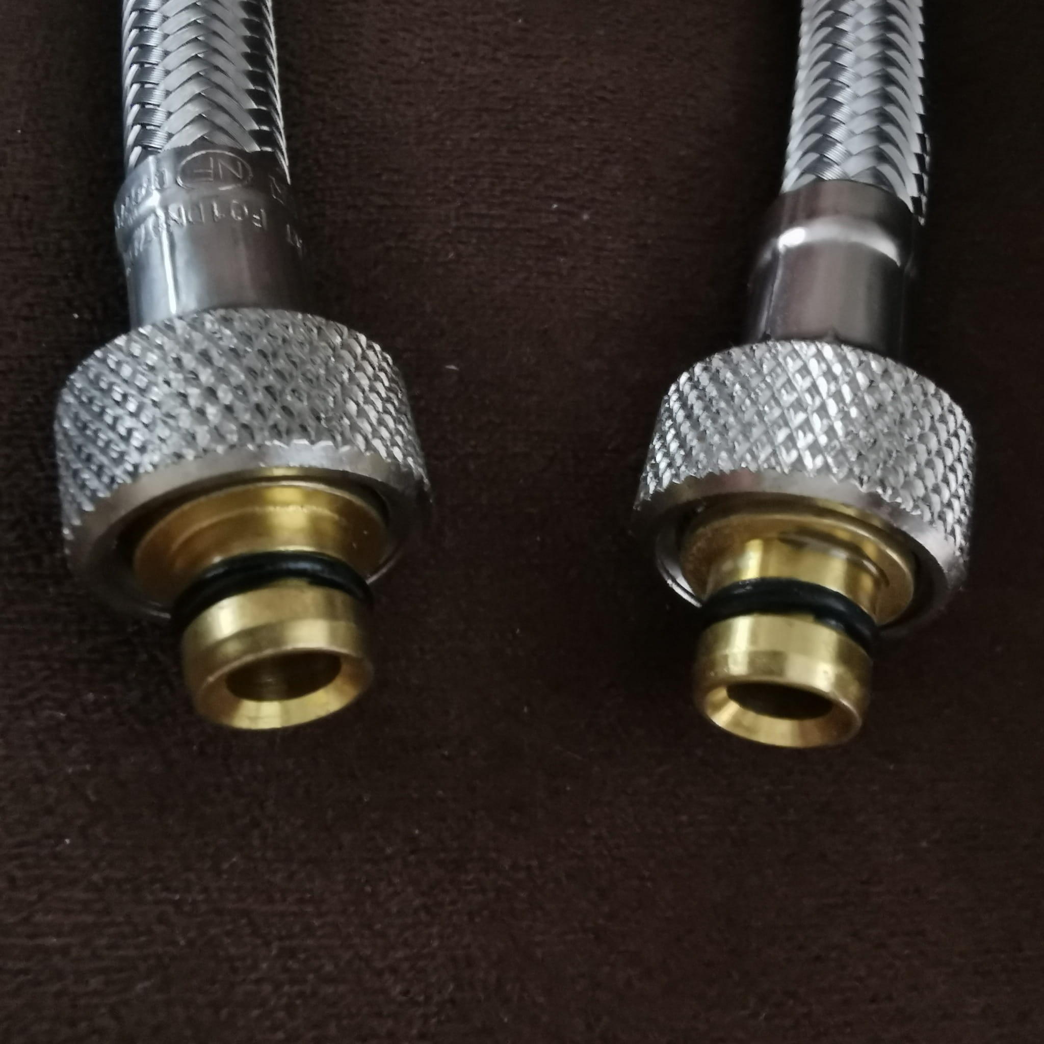 241.982.00.1 Wężyk przyłączeniowy UP100