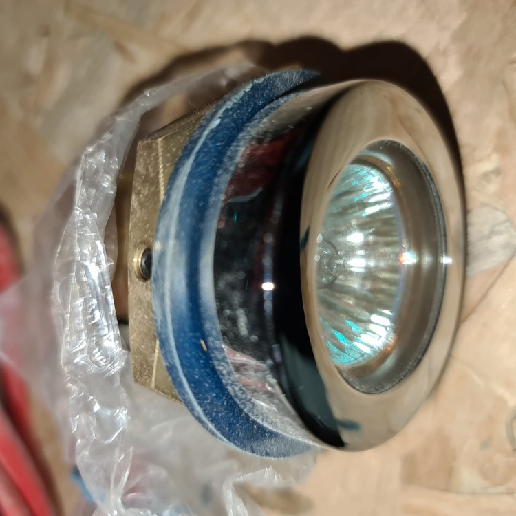 Lampa halogenowa 12v do hydromasażu