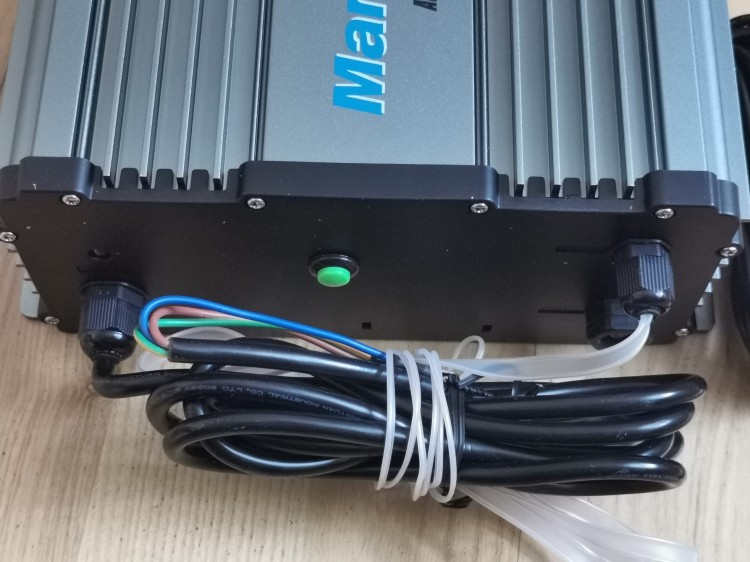 Wyprzedaż - Laufen Pilot + Wzmacniacz stereo Marine TK75R  4 kanałowe + subwoofer + 2* Audio IN ( Radio + Bluetooth + MP3  ) napięcie zasilania 230 V