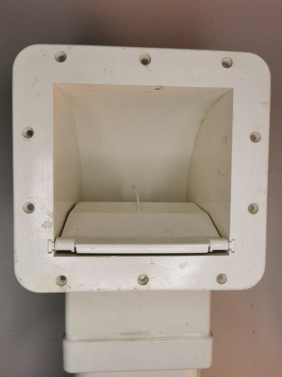 Warerway skimerofiltr - otwór montażowy 135*140 mm komplet bez nakładki- powystawowy 510-1650T