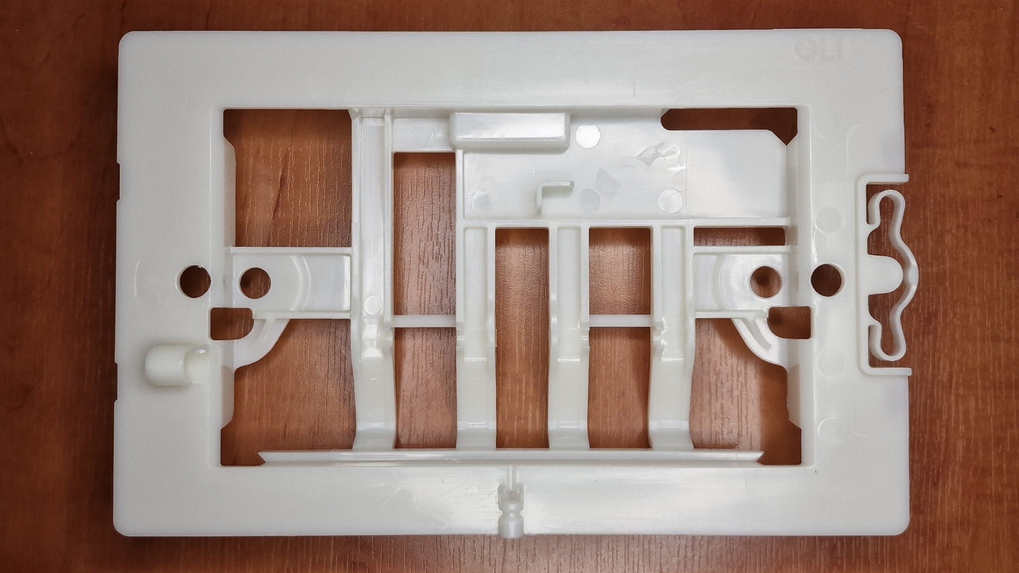 041676 / 99235016 OLI / Koło SLIM Ramka do przycisku 94130XXX , RIVER bez dźwigni popychaczy