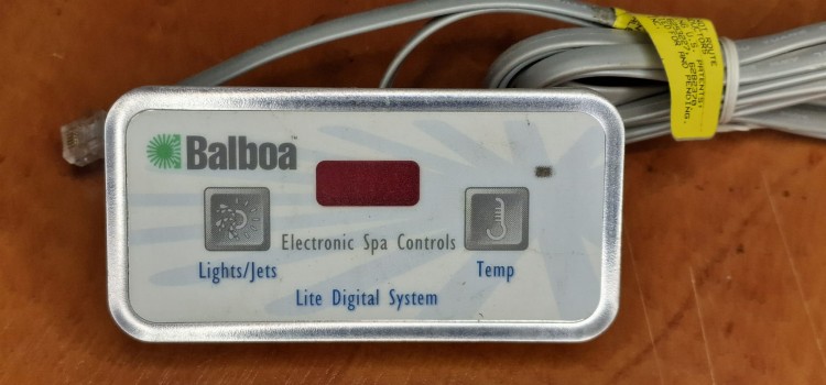 Balboa panel sterowania Lite Leader , 2 przyciskowy,LED Światło/Dysze-temp, 6-pinowy kabel telefoniczny - z filmem-102515