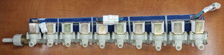 Roca Zespół elektrozaworów / rozdzielacz z elektroniką sterującą 1 wejście - 10 wyjśćdo Kabiny Therma firmy PoolSpa -102532